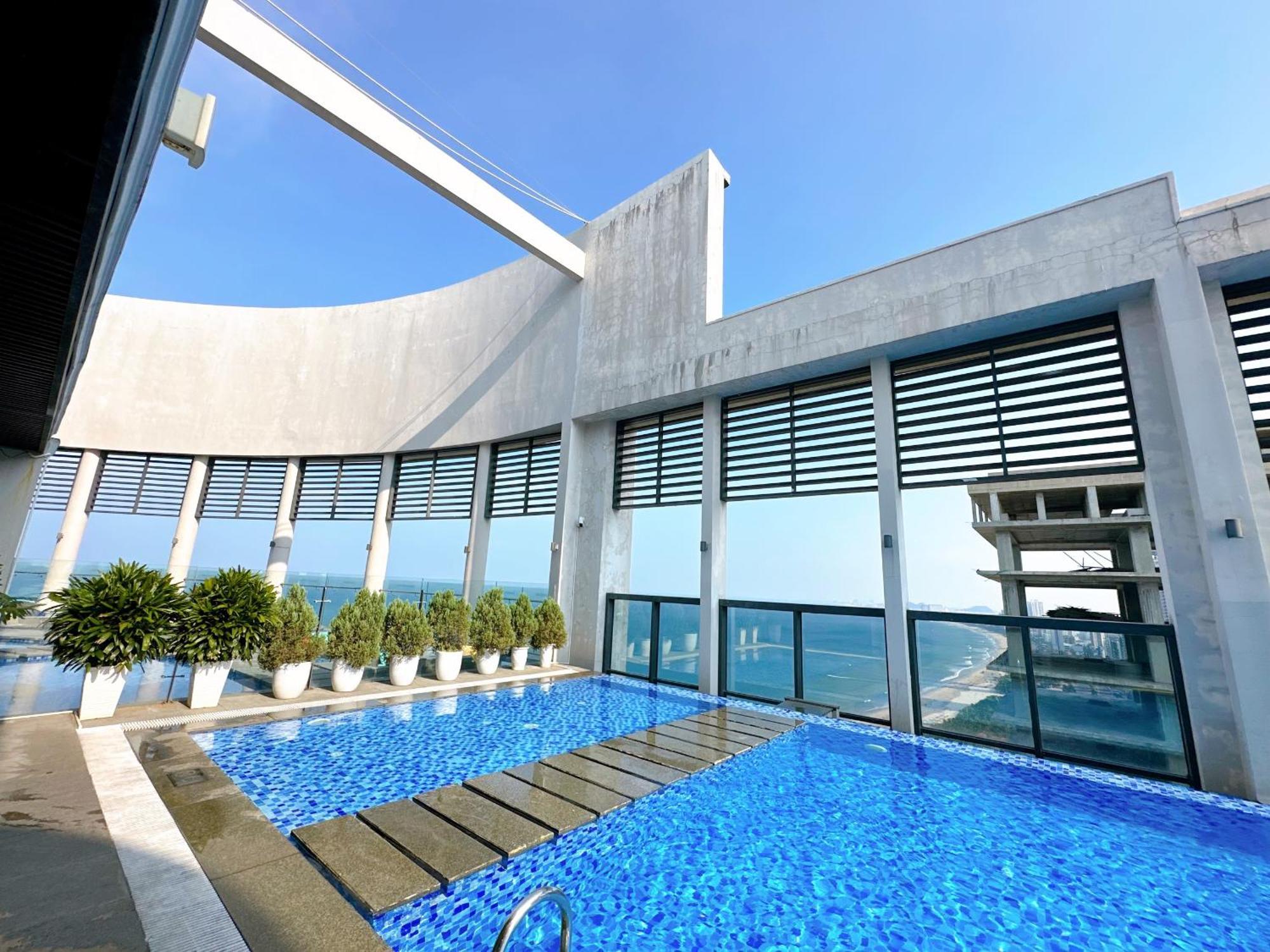 Luxury Apt Opposite Mykhe Beach Da Nang Dış mekan fotoğraf